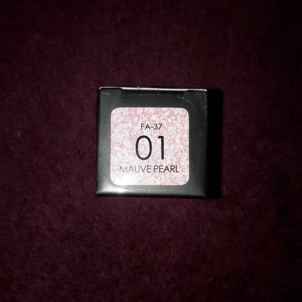 Focallure Eyeshadow Loose Pigment - 01 Mauve Pearl - Picture 2 of 5